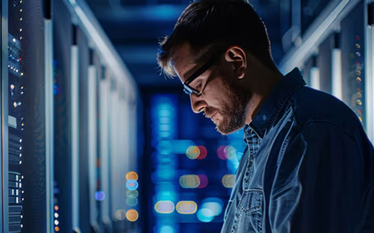 it manager at the server room working