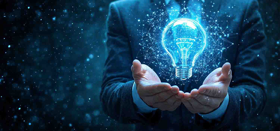 IT professional showing the key advantages of managed IT services for businesses