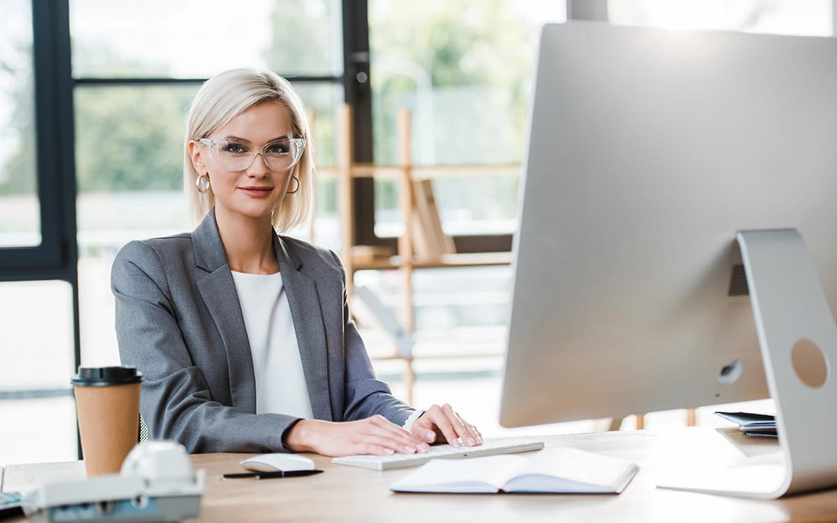businesswoman working at the office